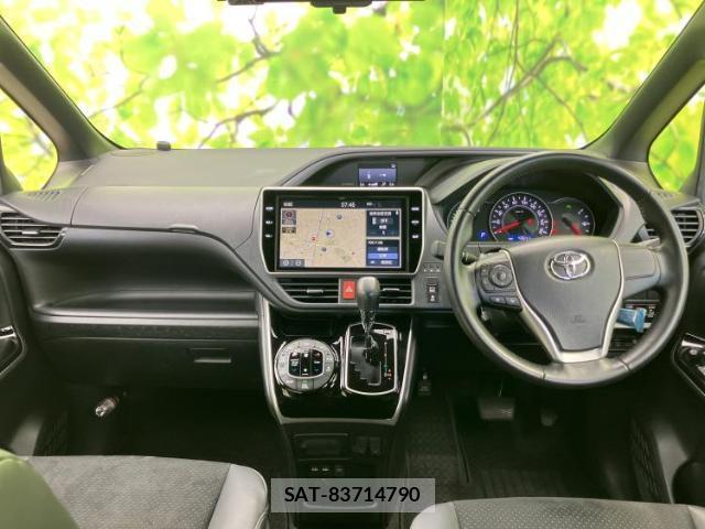 Toyota VOXY 2021-03 8551455-3