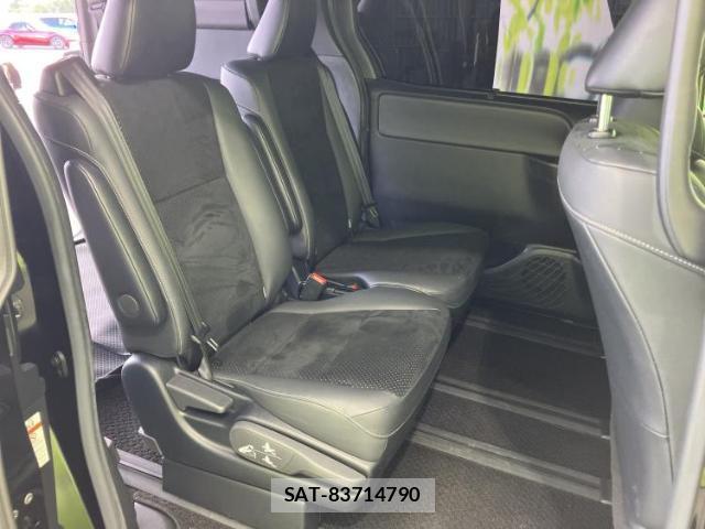 Toyota VOXY 2021-03 8551455-7