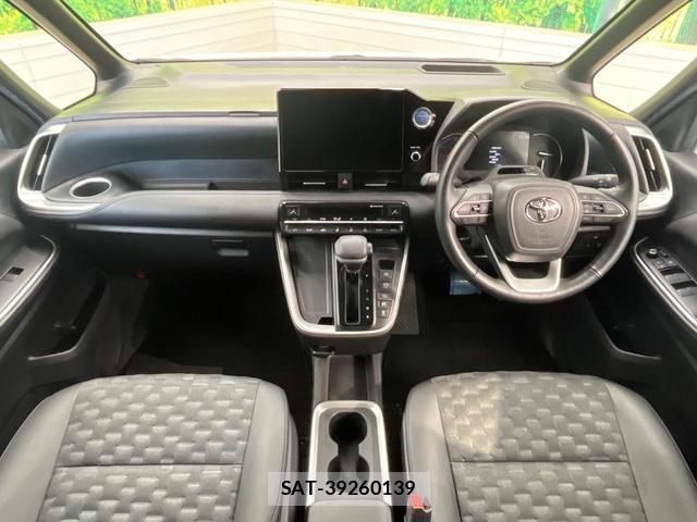 Toyota VOXY 2022-03 8551695-1