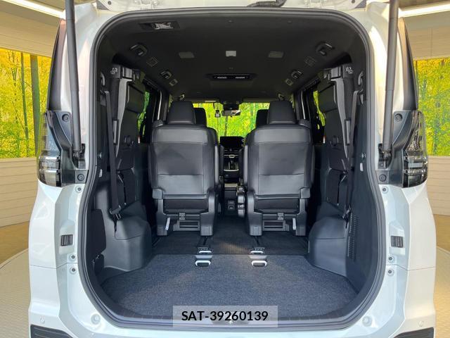 Toyota VOXY 2022-03 8551695-10