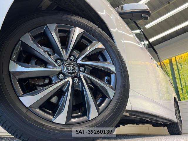 Toyota VOXY 2022-03 8551695-13