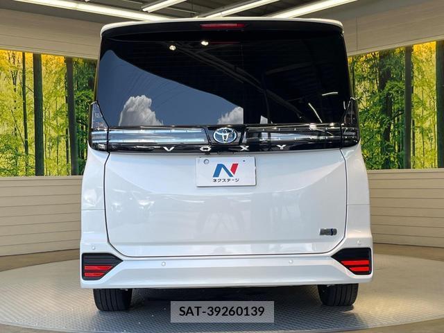 Toyota VOXY 2022-03 8551695-15