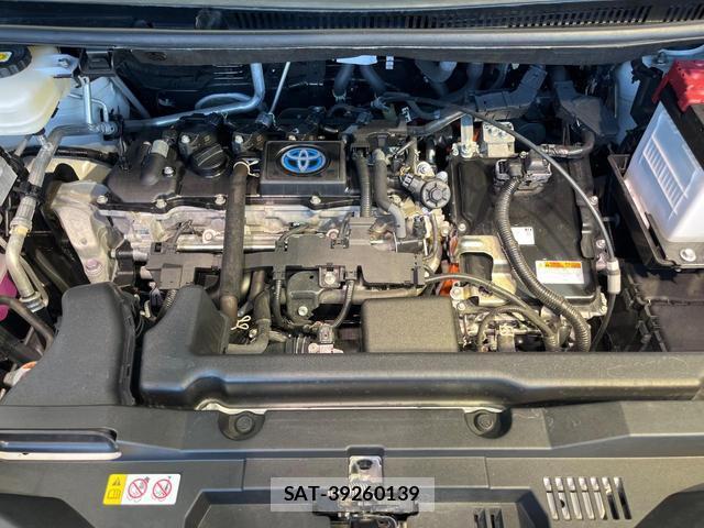 Toyota VOXY 2022-03 8551695-17