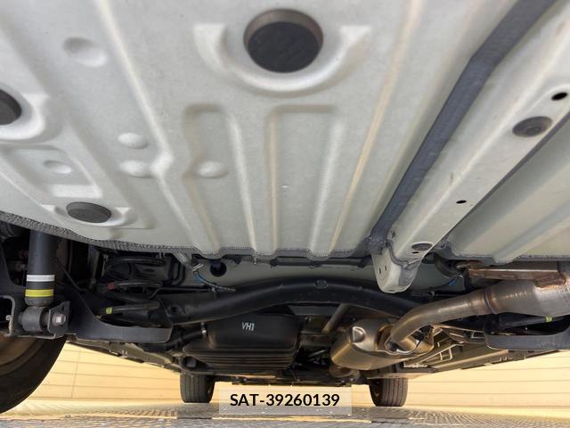 Toyota VOXY 2022-03 8551695-18