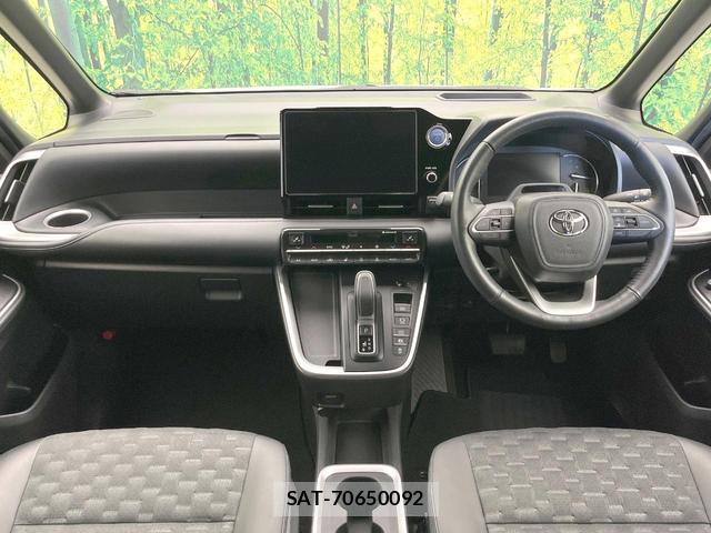 Toyota VOXY 2022-09 8551748-1