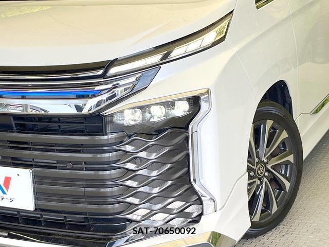 Toyota VOXY 2022-09 8551748-12