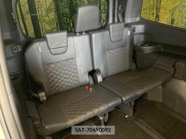 Toyota VOXY 2022-09 8551748-9
