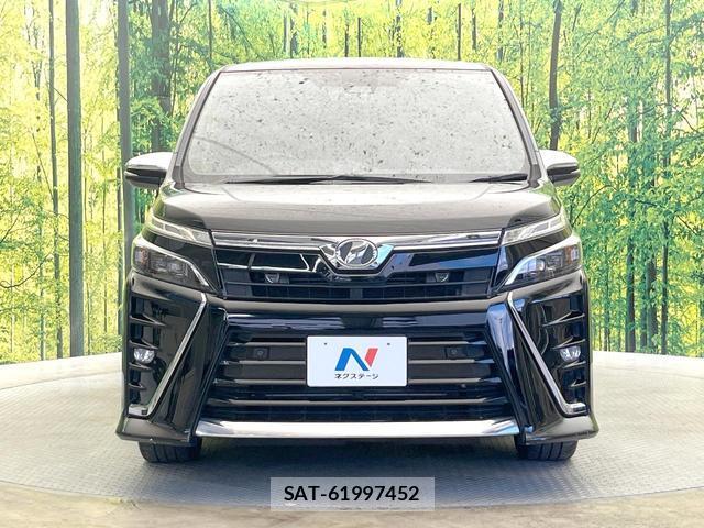 Toyota VOXY 2020-02 8551751-13