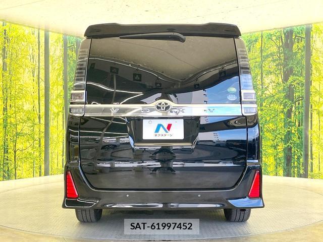 Toyota VOXY 2020-02 8551751-14