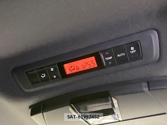 Toyota VOXY 2020-02 8551751-6