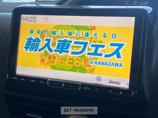 Toyota VOXY 2016-12 8551764-12