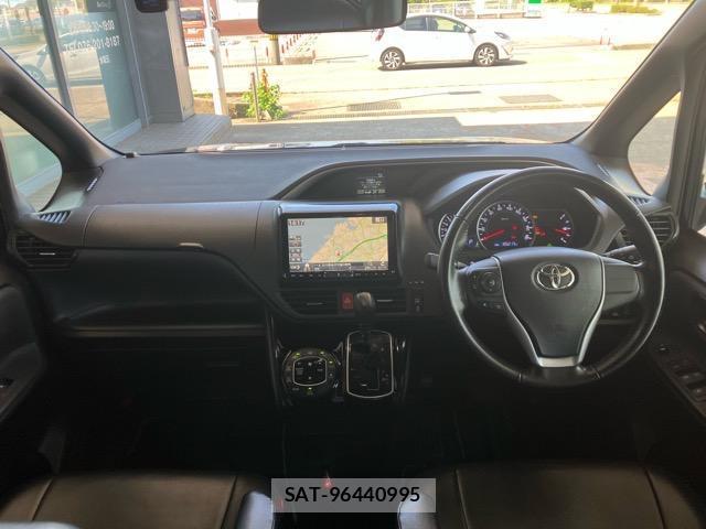 Toyota VOXY 2016-12 8551764-2