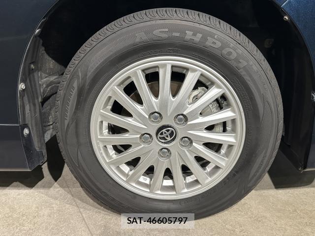 Toyota VOXY 2014-06 8551790-19