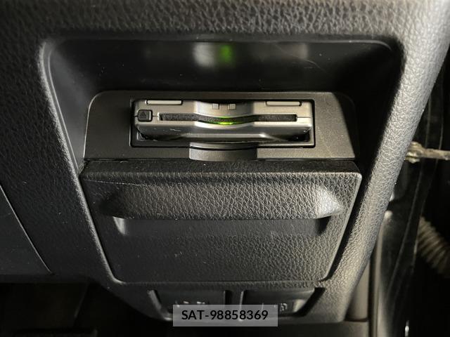 Toyota VOXY 2015-12 8551820-5