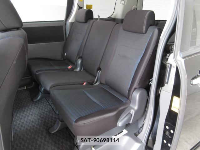 Toyota VOXY 2009-08 8551824-16