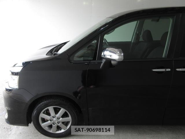 Toyota VOXY 2009-08 8551824-4