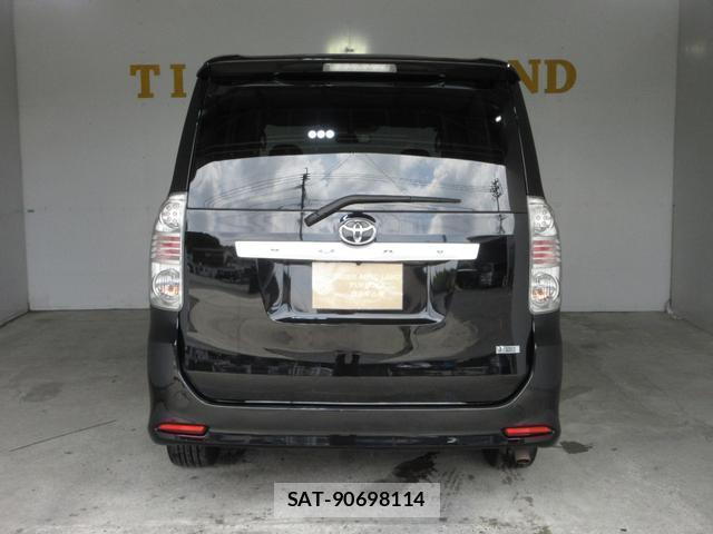 Toyota VOXY 2009-08 8551824-7