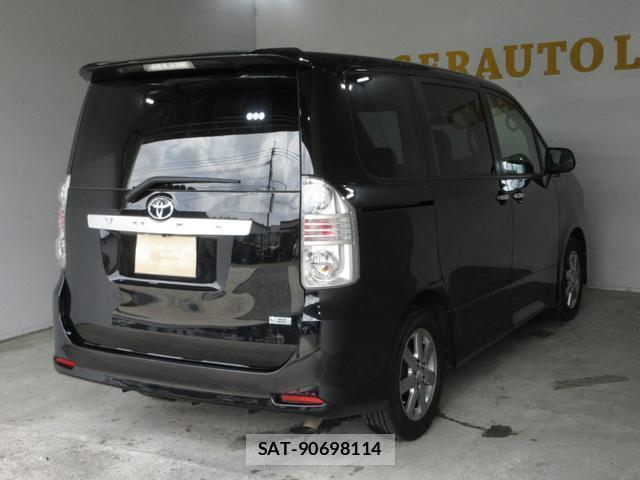 Toyota VOXY 2009-08 8551824-8