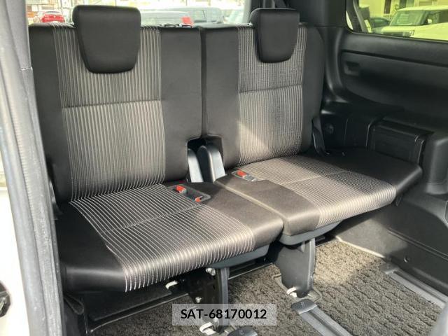 Toyota VOXY 2018-08 8551830-5