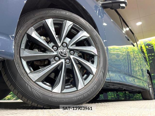 Toyota VOXY 2022-12 8551901-13