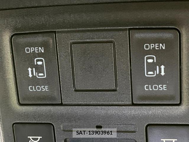 Toyota VOXY 2022-12 8551901-6