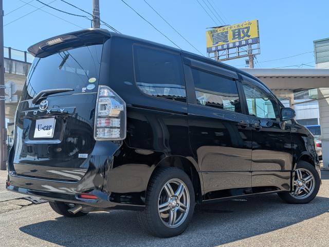 Toyota VOXY 2010-08 8551947-13