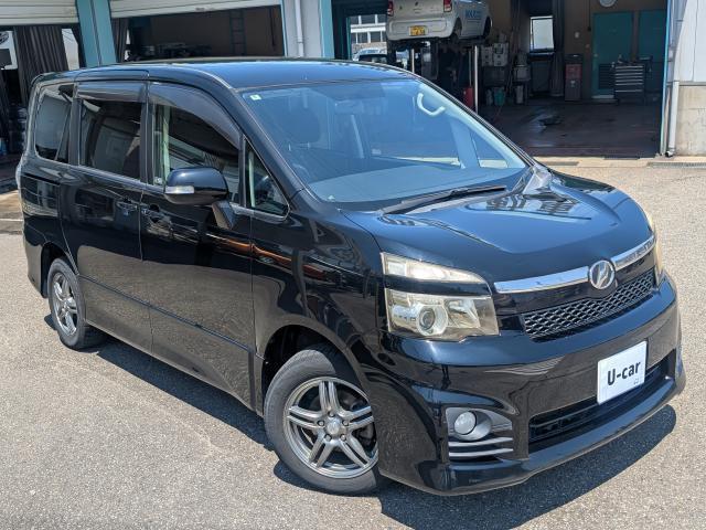 Toyota VOXY 2010-08 8551947-14
