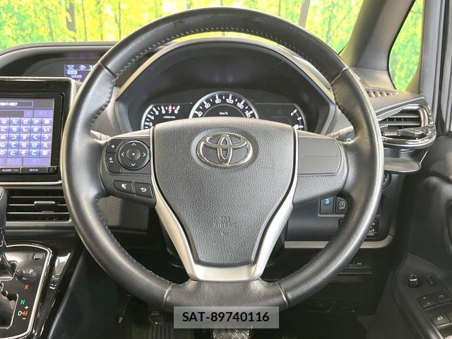 Toyota VOXY 2015-04 8552109-11