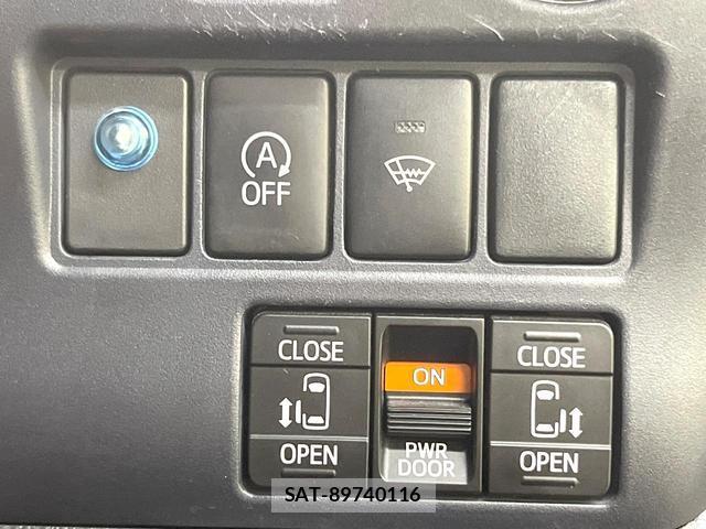 Toyota VOXY 2015-04 8552109-5