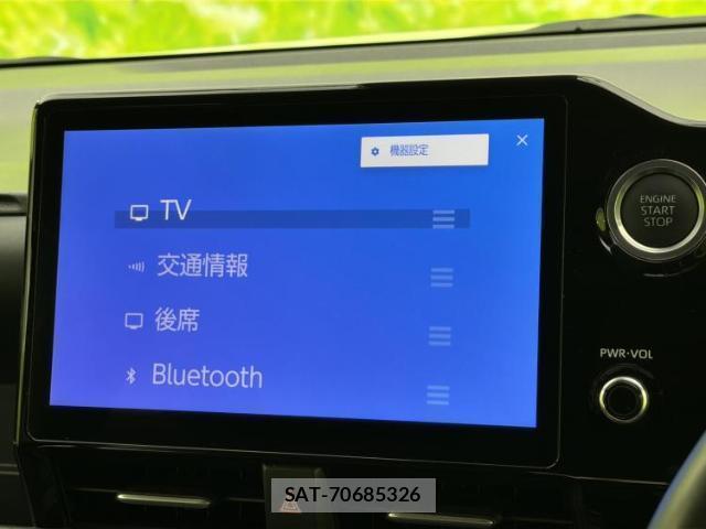 Toyota VOXY 2022-08 8552262-10