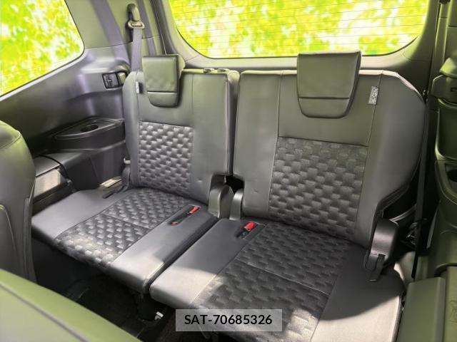 Toyota VOXY 2022-08 8552262-7