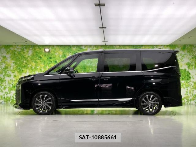 Toyota VOXY 2024-09 8552276-1