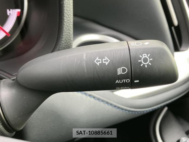 Toyota VOXY 2024-09 8552276-15
