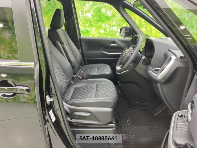 Toyota VOXY 2024-09 8552276-3