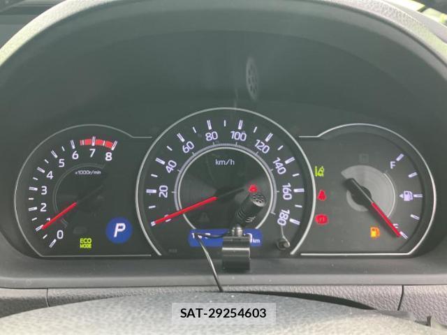 Toyota VOXY 2018-02 8552343-14