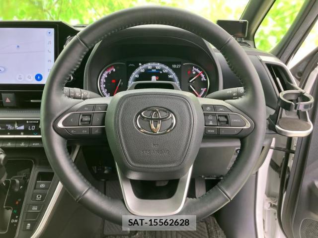 Toyota VOXY 2023-05 8552345-12