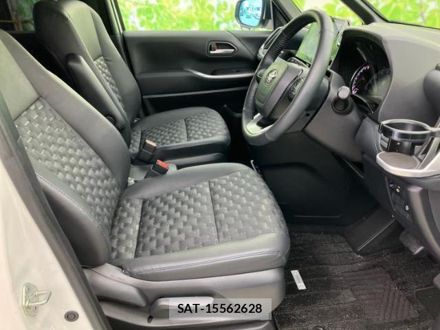 Toyota VOXY 2023-05 8552345-4