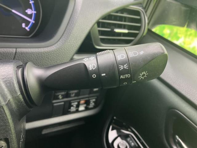 Toyota VOXY 2019-12 8552366-15