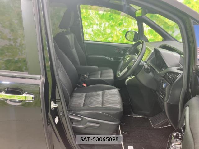Toyota VOXY 2019-12 8552366-3