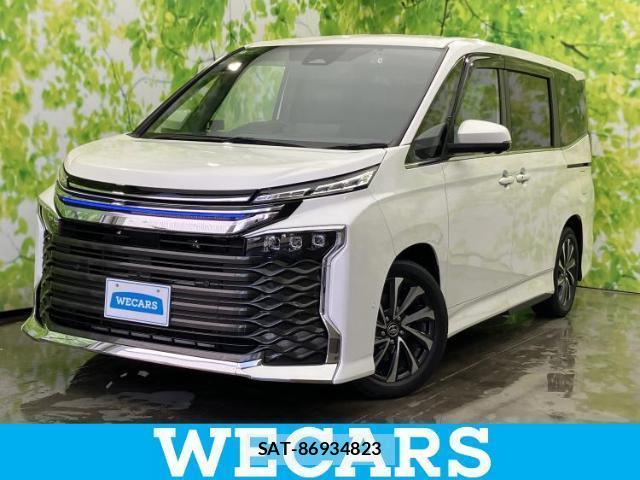 Toyota VOXY 2022-08 8552398-0