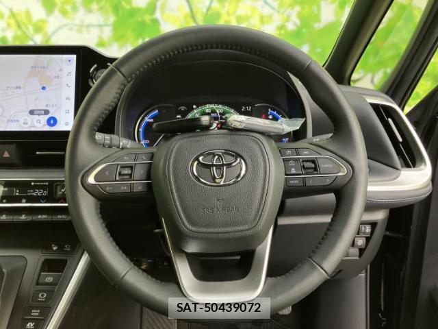 Toyota VOXY 2024-08 8552446-13