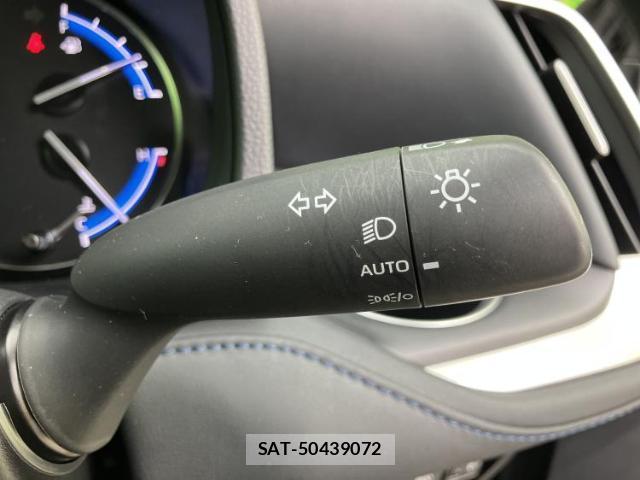 Toyota VOXY 2024-08 8552446-14