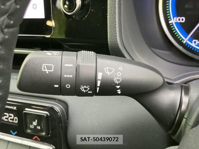 Toyota VOXY 2024-08 8552446-15