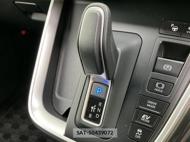Toyota VOXY 2024-08 8552446-16