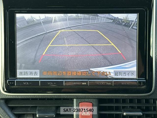 Toyota VOXY 2014-02 8552462-13