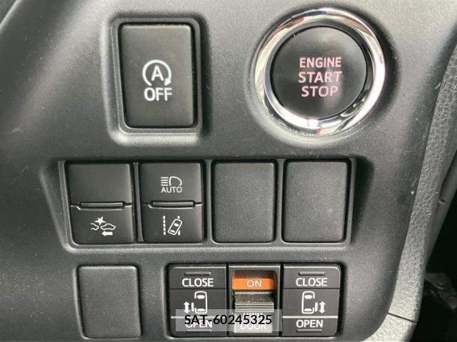 Toyota VOXY 2018-11 8552638-17