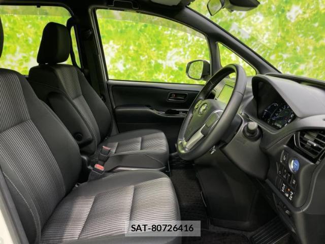 Toyota VOXY 2017-07 8552649-3