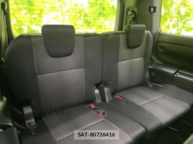 Toyota VOXY 2017-07 8552649-5
