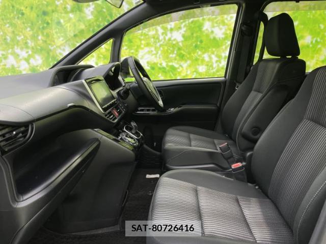Toyota VOXY 2017-07 8552649-6