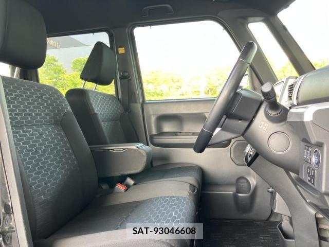 Daihatsu WAKE 2018-01 8550871-3